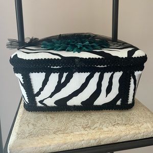 Ajobebe Baby Wipes Box -Black /white.Other patterns available